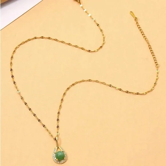 ⚠️Clearance Water Drop Shaped Jade Pendant Necklace SS - Picture 3 of 4